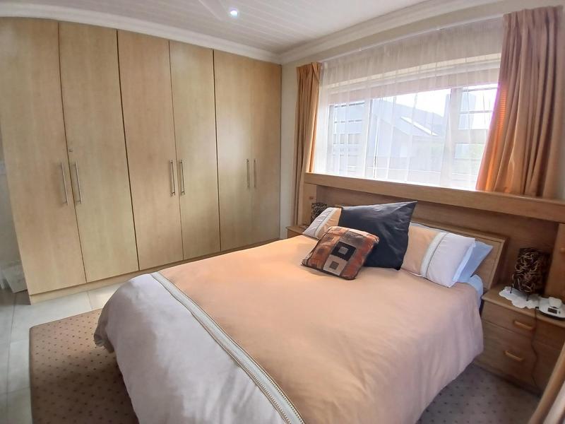 3 Bedroom Property for Sale in Stilbaai Wes Western Cape